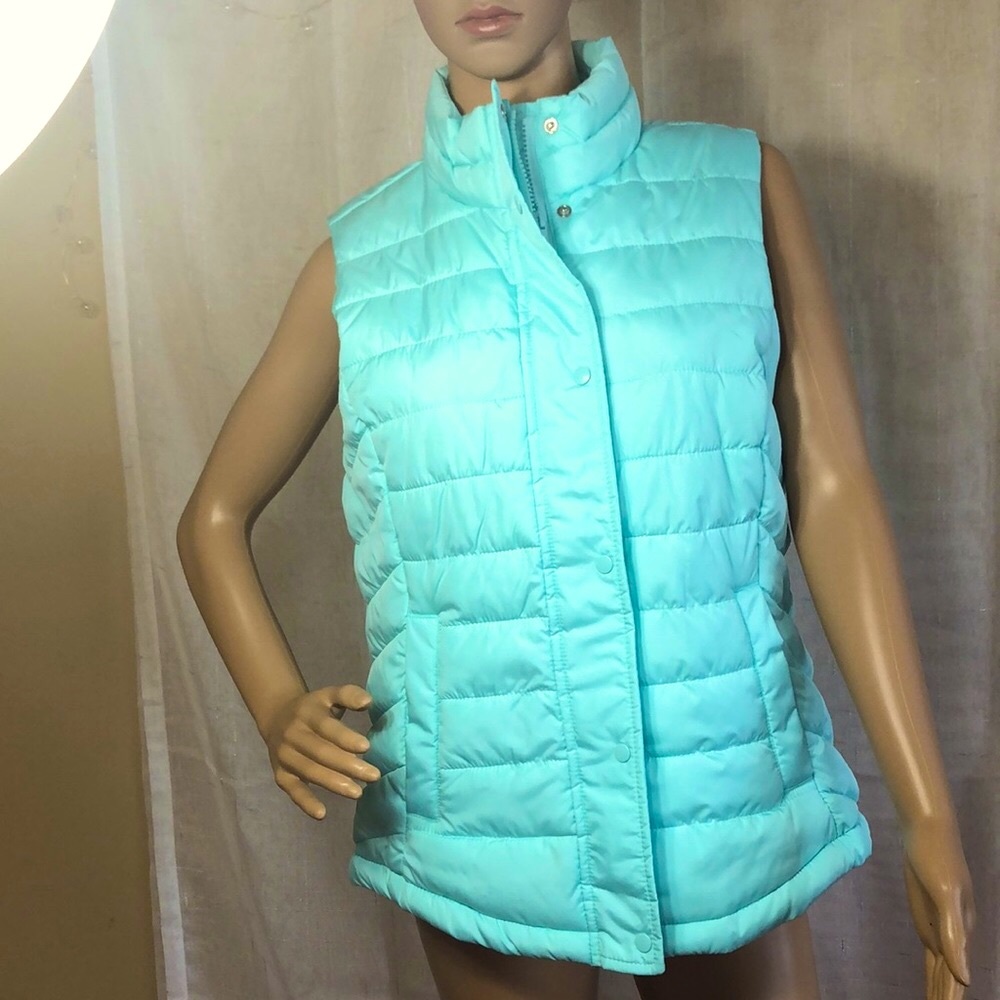 Gap Light Green  Winter Quilted Down Puffer Vest Women’s M Excellent Condition